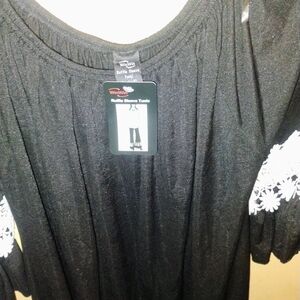 WinWin Black Ruffle Sleeve Tunic